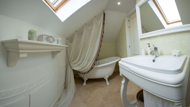 Ghencea, New Residence, inchiriere penthouse 4 camere, 2 locuri de parcare.